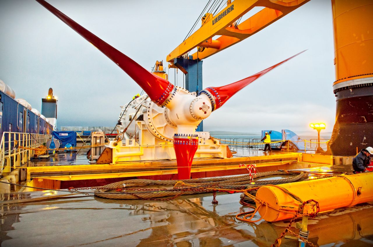 Scottish Power has been testing the HS1000 sub-sea turbine in the fast flowing coastal waters of the Orkney Islands in Northern Scotland.