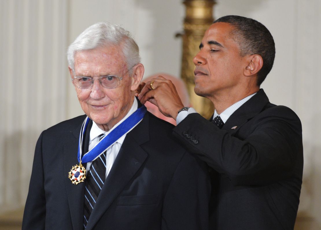 Former Assistant Attorney General John Doar is awarded the Presidential Medal of Freedom by President Barack Obama in 2012.