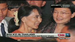 wr suu kyi historic visit to thailand_00041411