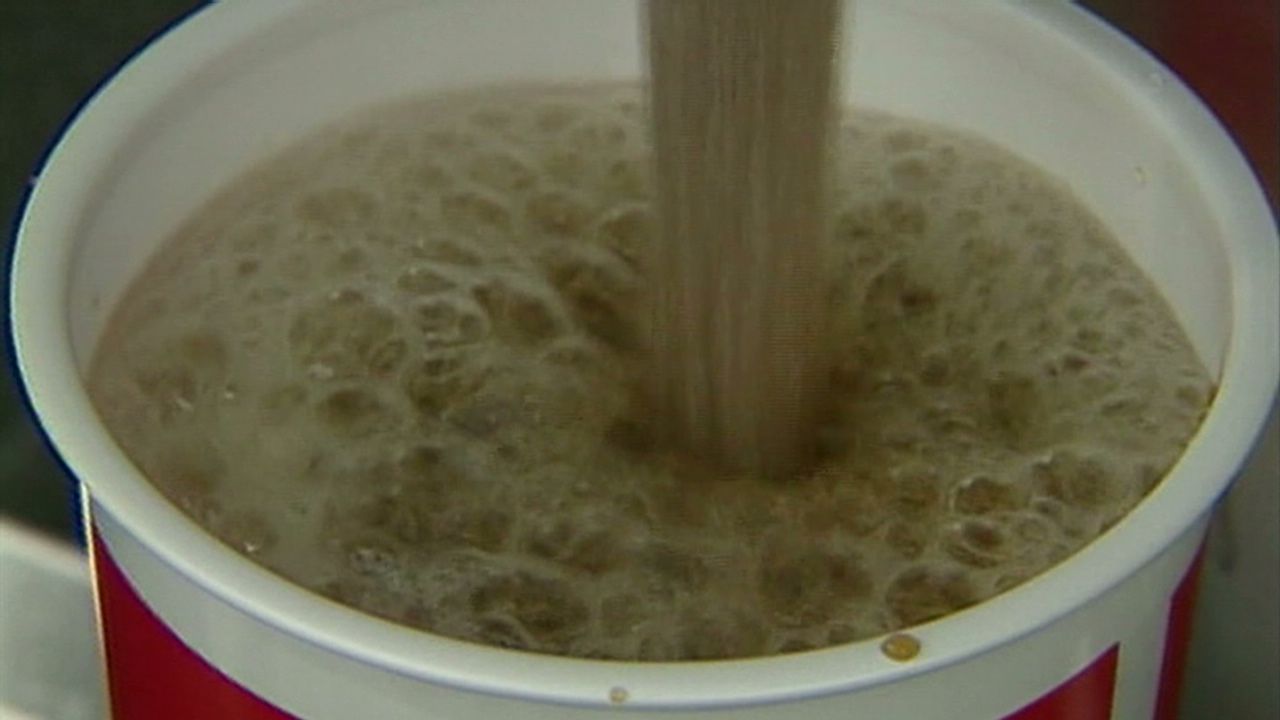 New York City Seeks To Ban Big Sodas From Restaurants Food Carts Cnn