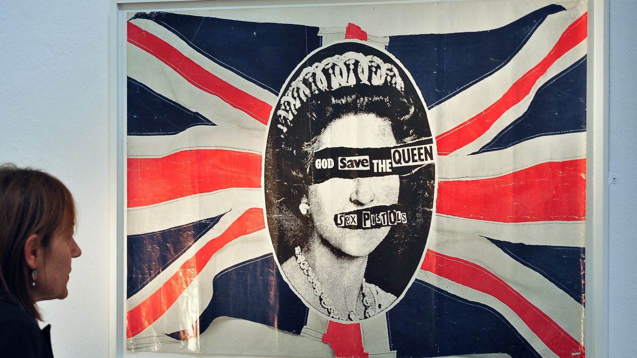 In 1977, the Sex Pistols shocked Britain with their single "God Save The Queen." Republicans say the sentiments remain strong. 