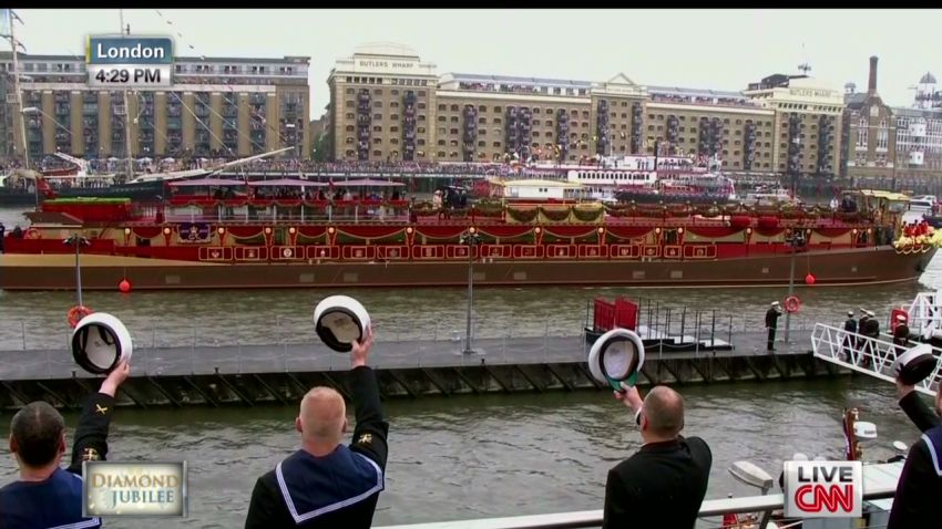 jubilee.royal.barge.docks_00001719