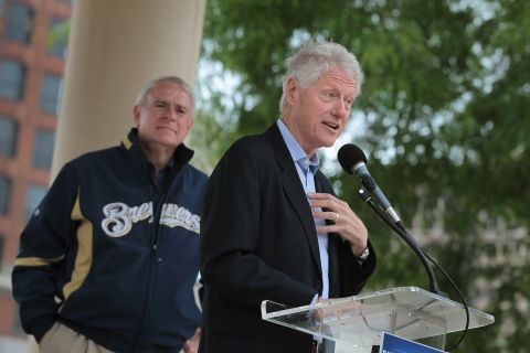 Former president Bill Clinton campaigns for Milwaukee Mayor Tom Barrett who is running against Walker in the recall election.
