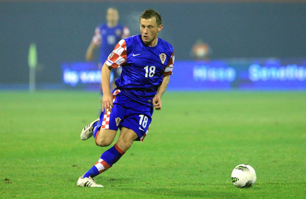Striker Ivica Olic was ruled out of Croatia's Euro 2012 squad after rupturing a thigh muscle in the 1-1 friendly draw with Norway.