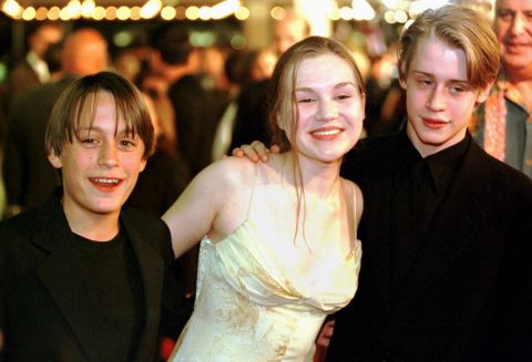Fellow actors Rachel Miner and Macaulay Culkin were married in 1998 when they both were 17. The wedded bliss was short-lived. The pair divorced in 2000.