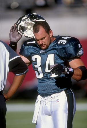 Former pro football player Kevin Turner, shown here during a 1998 NFL game,<strong> </strong><a href="index.php?page=&url=http%3A%2F%2Fwww.cnn.com%2F2016%2F11%2F03%2Fhealth%2Fkevin-turner-cte-diagnosis%2F" target="_blank">had the most advanced stage of CTE</a> when he died in March at the age of 46. Dr. Ann McKee of Boston University and the Concussion Legacy Foundation said that Turner's CTE brought on amyotrophic lateral sclerosis (ALS), also known as Lou Gehrig's disease. <br /><br />CTE stands for chronic traumatic encephalopathy, a neurodegenerative disease associated with repeated head trauma.  Scientists believe repeated head trauma can cause CTE, a progressive degenerative disease of the brain. Symptoms include depression, aggression and disorientation, but scientists can definitively diagnose it only after death.