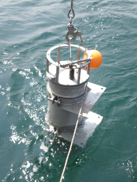 WHOI biologist Sam Laney used this submersible Imaging FlowCytobot, which helped detect a toxic algal bloom in the Gulf of Mexico in 2008, to photograph marine organisms and measure chlorophyll fluorescence.