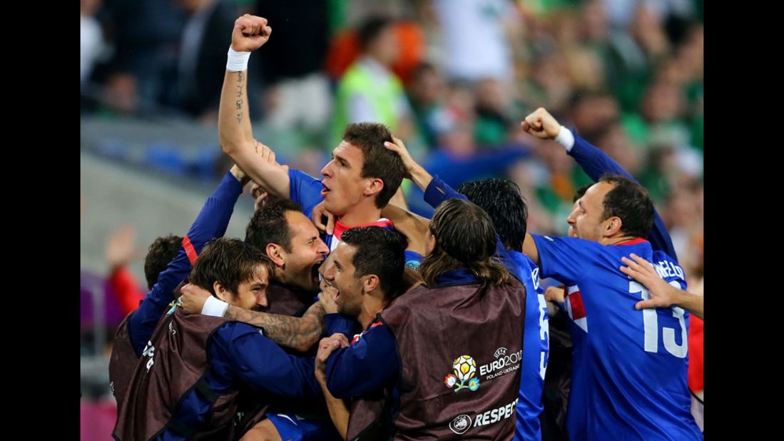 Mario Mandzukic of Croatia celebrates after scoring the team's third goal against Ireland on Sunday.