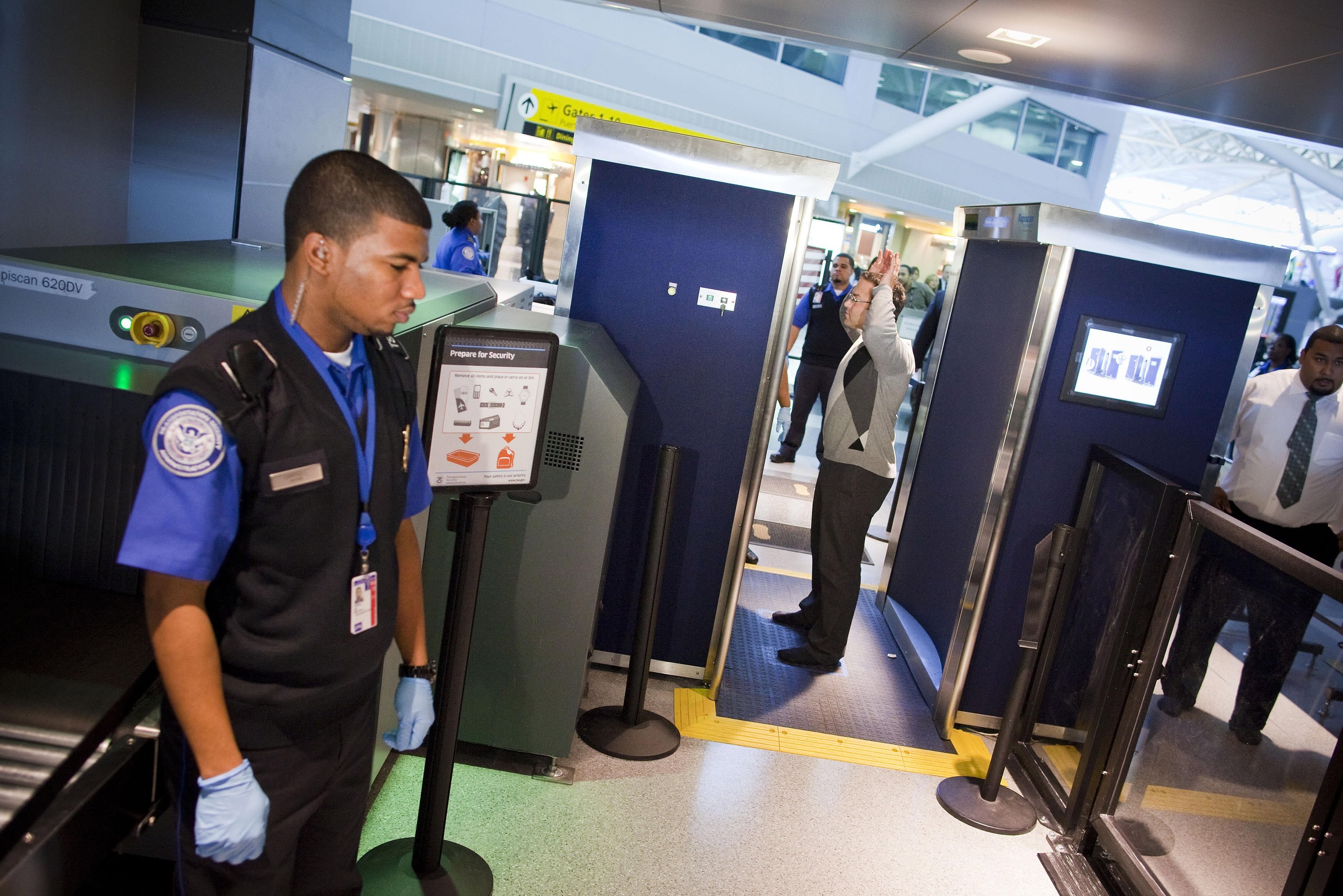 All You Need To Know About Airport Body Scanners - eDreams