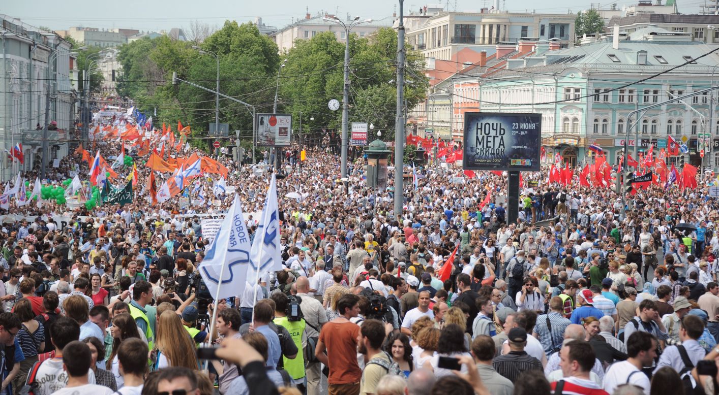 Tens of thousands of protesters rallied in Moscow and around Russia on June 12, 2012 against President Vladimir Putin's third term, despite a police crackdown on their leaders a day earlier.