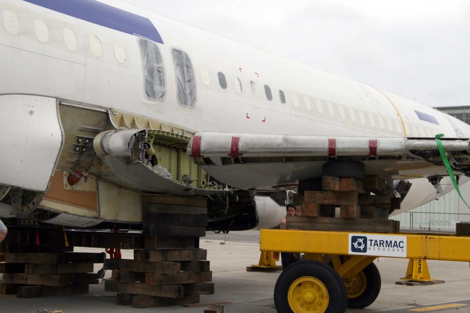 Up to 87% of an airplane can be salvaged, says Sebastien Medan, Tarmac's head of dismantling.