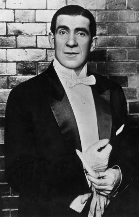 Former world heavyweight boxing champion "Gentleman Jim" Corbett used the Olympic Club as a training and coaching venue. Corbett lived between 1866 and 1933.
