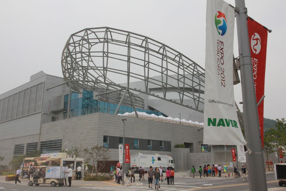 The Korean Pavilion uses hydrogen fuel cells, geo-thermal energy and solar to be the Expo's only self-contained, carbon neutral building. It is designed to look like the Korean yin and yang "Taegeuk" symbol of balance. It cost around $19 million to build.  