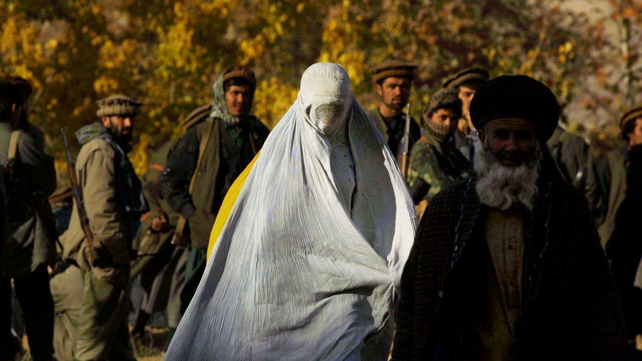 In Afghanistan A Mother Bravely Campaigns For President Cnn 2751