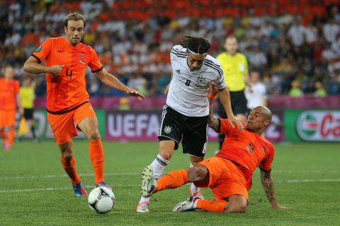 The Netherlands need to beat Portugal by two goals to have any chance of going through, following Wednesday's 2-1 defeat by Germany.