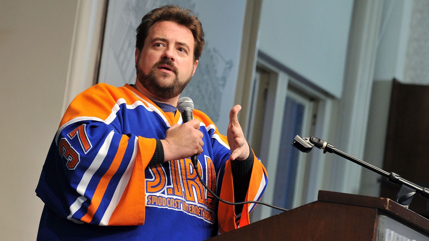 Kevin Smith has nailed down financing and will start filming "Clerks III" next year.