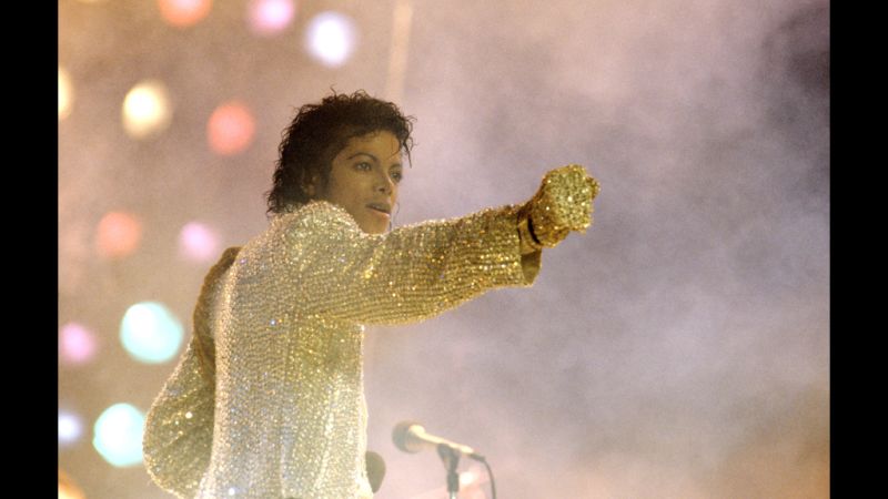 Witness: Michael Jackson was paranoid, talking to himself in last