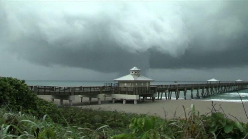 von florida waterspout juno beach_00001108