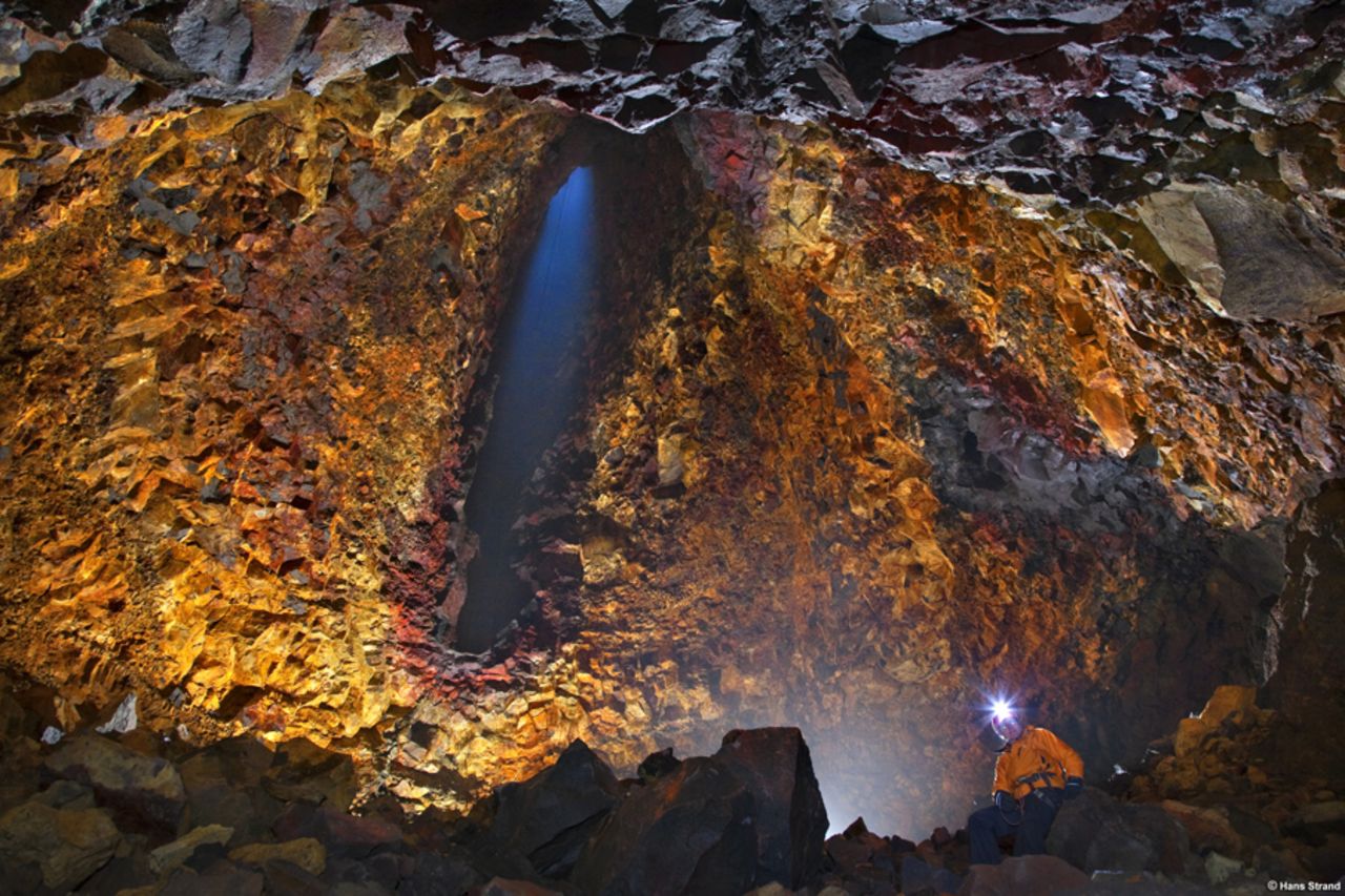 En el verano es posible viajar directo a la cavidad interior del volcán Thrihnukagigur, el cual lleva 4.000 años inactivo