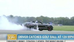 early driver catches golf ball_00002212