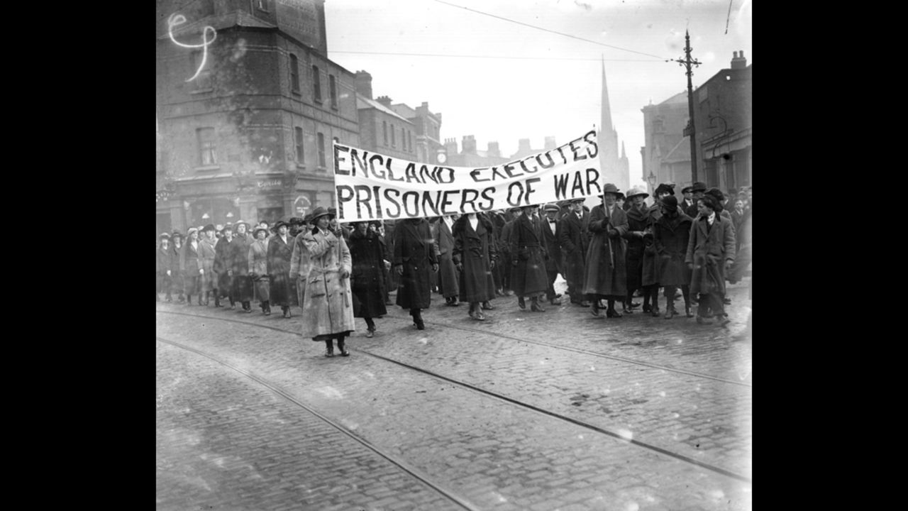 Republicans protest in the streets of Dublin, Ireland, against the hanging of IRA volunteers by the British government in 1921. The IRA was created in 1919 with the purpose of ending British rule in Northern Ireland through armed force.
