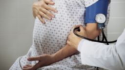 pregnant woman labor doctor hospital