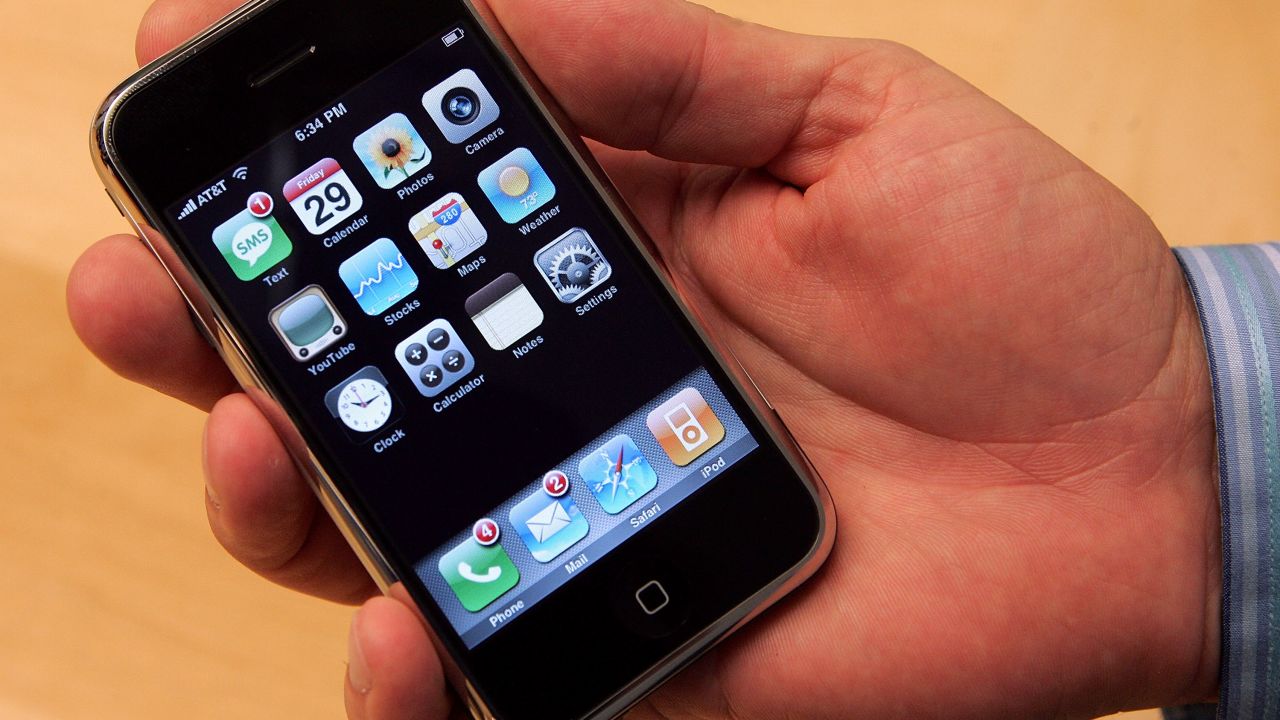 Península apaciguar Mediar 5 ways the iPhone changed our lives | CNN Business