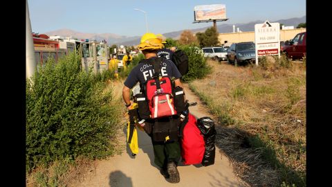 Firefighters get ready to tackle the Waldo Canyon Fire on Friday.