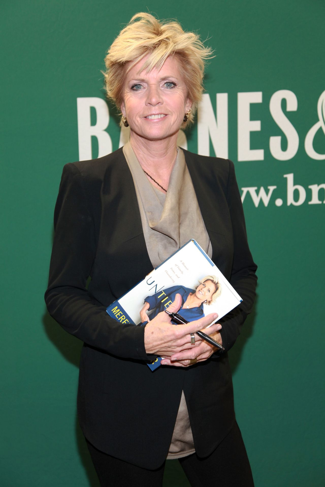 "Family Ties" actress Meredith Baxter confirmed in December 2009 rumors that she is a lesbian. "Anyone who's a friend of mine, anyone who knows and cares about me, knows," the actress explained to Matt Lauer on the "Today" show. "It's no secret that I'm gay, but it has been to the greater world." Baxter is in a long-term relationship with a building contractor, Nancy Locke.