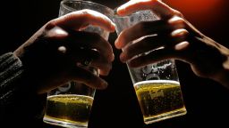 How alcohol advertising impacts underage drinking | CNN