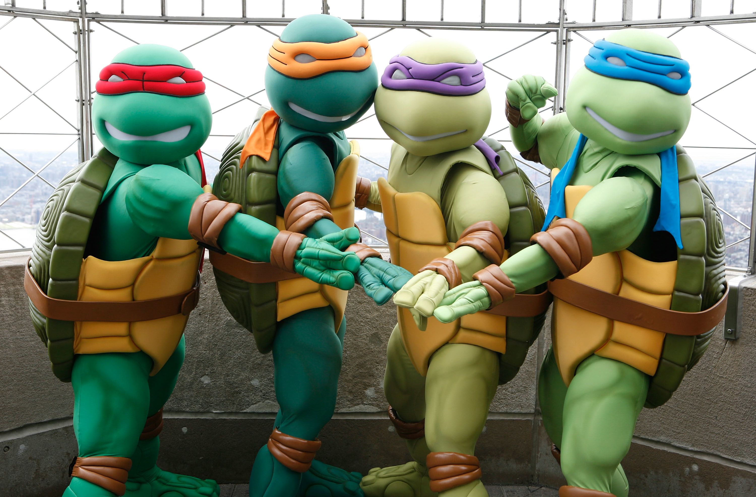 https://media.cnn.com/api/v1/images/stellar/prod/120706090406-teenage-mutant-ninja-turtles-costumes.jpg?q=w_3000,h_1974,x_0,y_0,c_fill