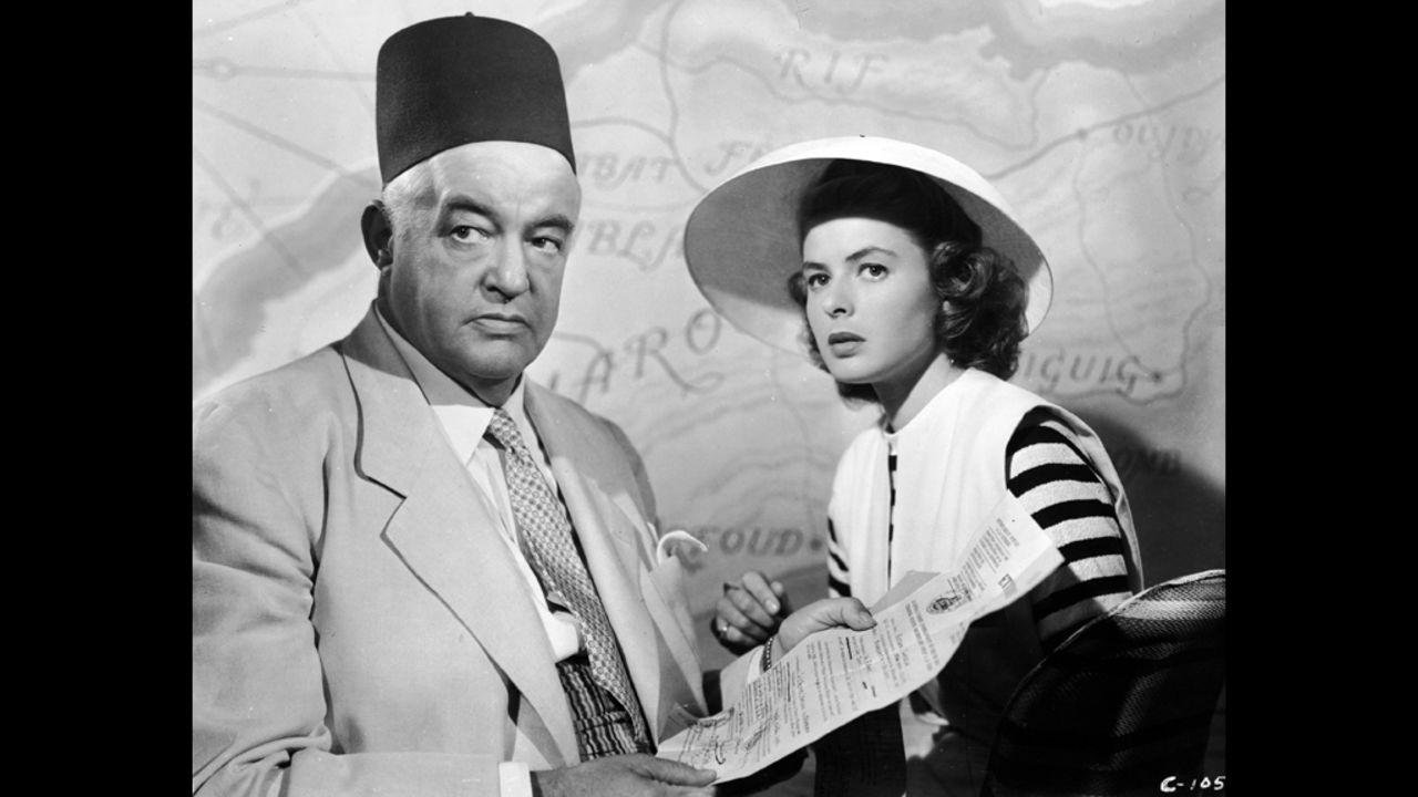 Ilsa and Victor go to see Senor Ferrari (Sydney Greenstreet) a black-market dealer, to acquire exit visas.