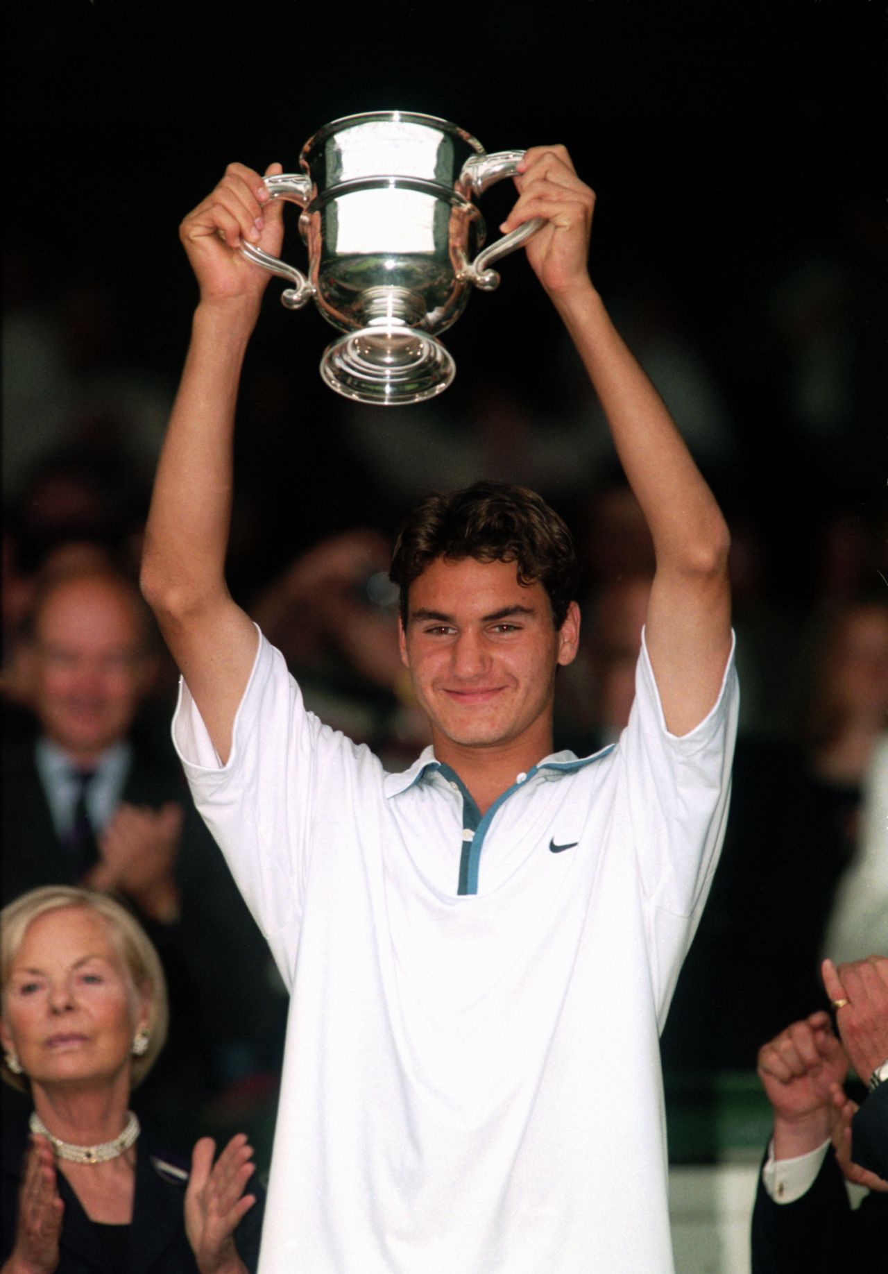 Federer enjoyed his first success at the All England Tennis Club in 1998, beating Georgia's Irakli Labadze in the boys' final. The Swiss turned pro later the same year.