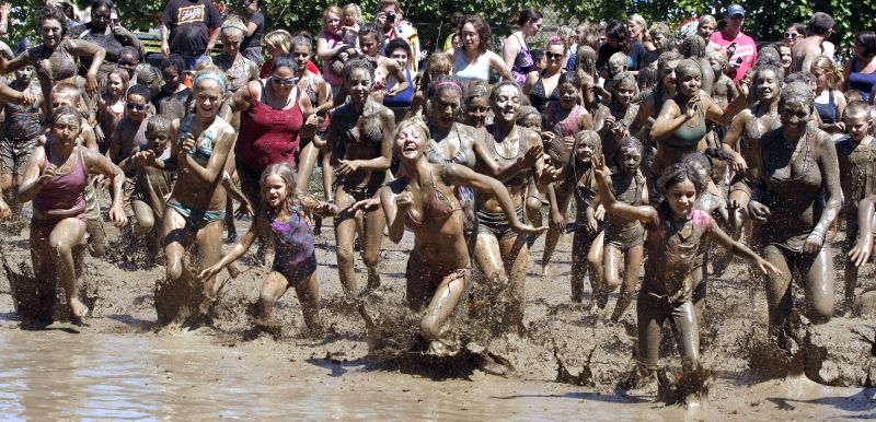 Photos: 'mud Day' In Michigan 