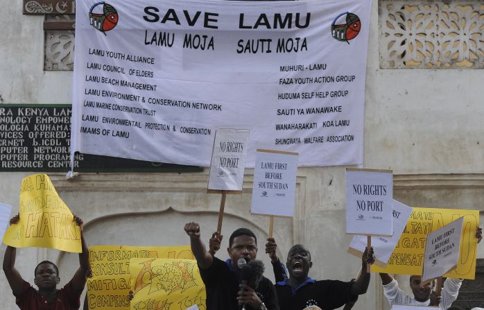 Lamu residents demonstrate on March 1, 2012 against the plan to build a huge port.  A coalition of local civil society groups are suing the government to ensure that proper environmental assessments are completed and that if the project goes ahead, residents take advantage of its benefits.
