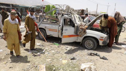 A bomb at a political rally in Quetta, Pakistan, has killed at least seven people.