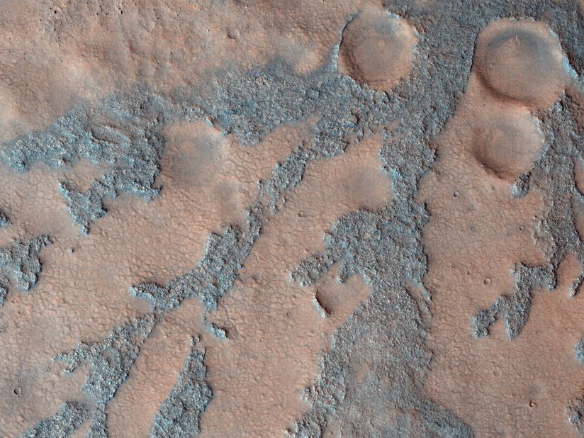 An image from NASA's Mars Reconnaissance Orbiter shows the floor of the Antoniadi Crater in 2009.
