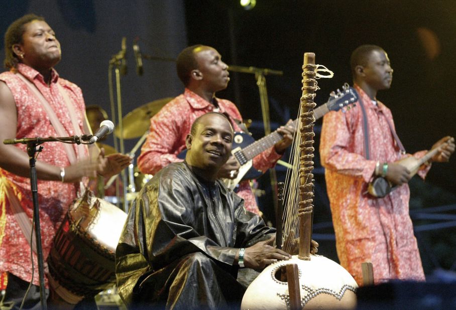 Diabate woos the audience at the Island Festival in Budapest, Hungary, on 11 August 2006.