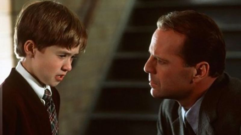 ‘The Sixth Sense’ turns 25. Here’s a list of M. Night Shyamalan’s freak movie endings, from ridiculous to incredible | CNN