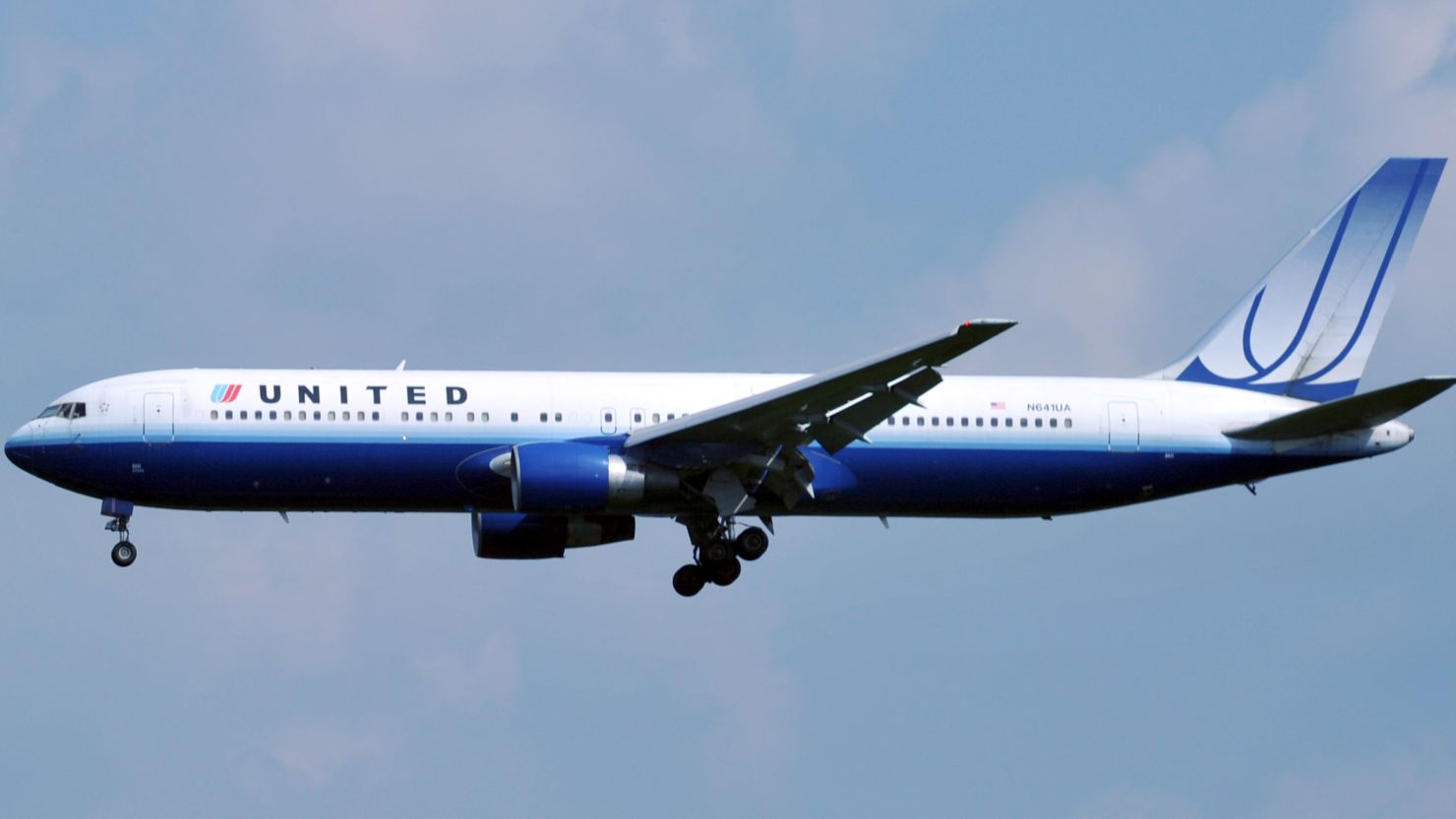 United mistakenly offered return flights to Hong Kong for four air miles and $43.