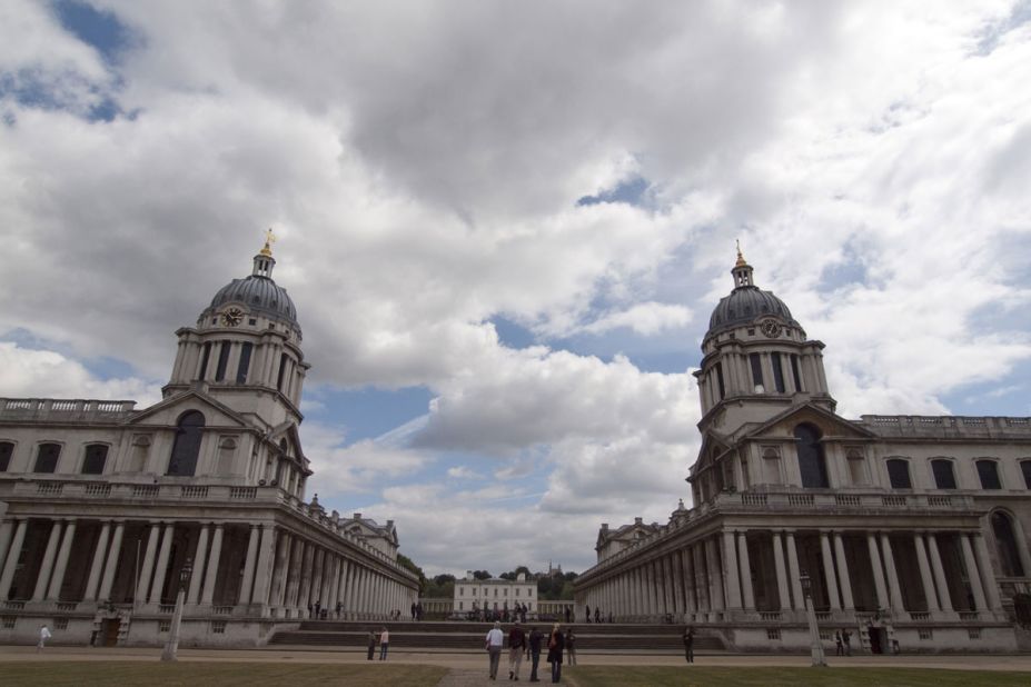 Sir Christopher Wren's beautiful baroque buildings in Greenwich include the twin domes of the Painted Hall and Chapel of Saints Peter and Paul. 