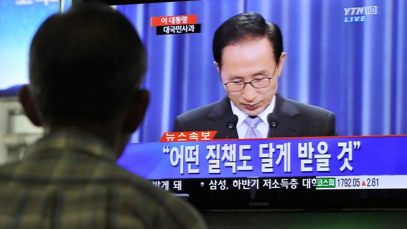 South Korean President Apologizes For Bribery Scandals In His Inner South Korean President Apologizes For Bribery Scandals In His Inner