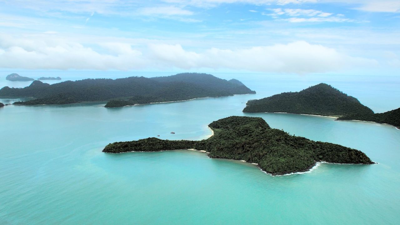 Don't worry, Lankawai has the same stunning beaches as the rest of these islands. We just thought you might be tired of looking at white sand.