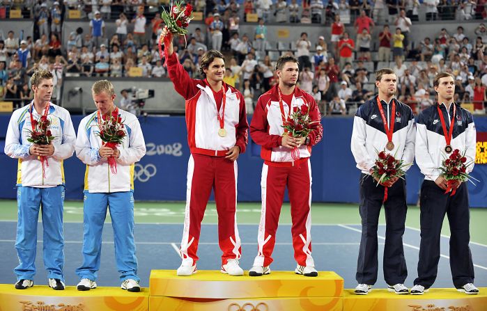 Wawrinka and Federer had long been practice partners, but came together to win the men's doubles title. In the semifinals they beat top-ranked Bob and Mike Bryan of the United States, who had to settle for bronze.