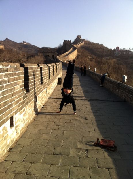 Bennett inverts himself at the Great Wall of China in 2010.