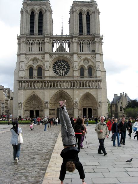 Bennett takes a stand in front of Notre Dame in 2008.