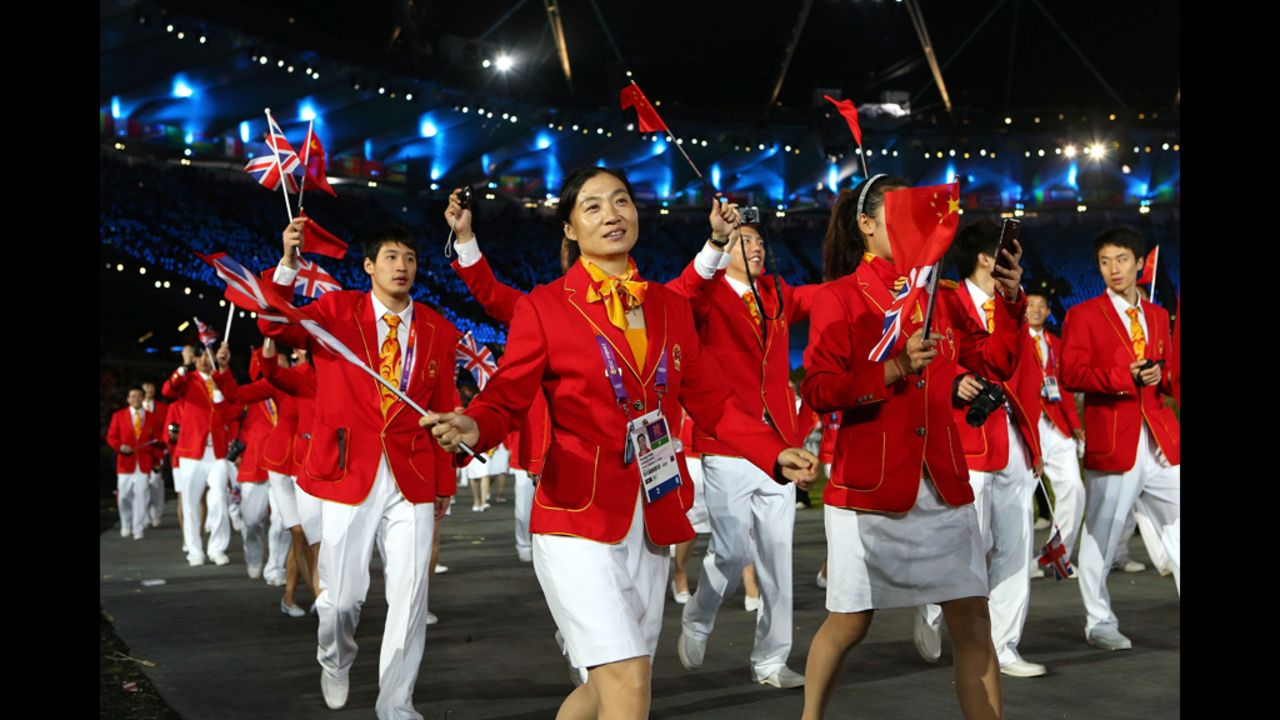 Chinese athletes enter the stadium.