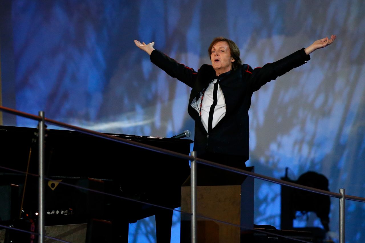 Paul McCartney closes the opening ceremony of the London 2012 Olympic Games with a well-received rendition of "Hey Jude".
