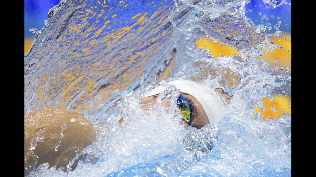 China's Sun Yang won gold in the men's 400-meter freestyle final.