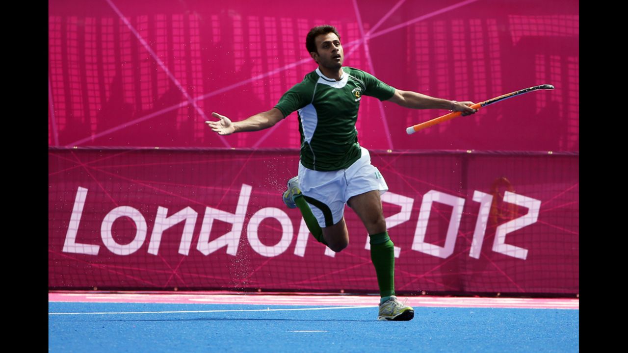 Rehan Butt of Pakistan celebrates his goal against Spain during the men's field hockey match Monday.